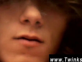 亚洲少年无套同志性交 两人硬挺着继续耕耘 japanese time capture gay porn