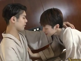 亚裔给同性小受口交 leaked asian gay sex videos