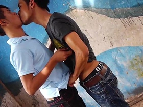 亚洲嫩男Benz和Oilver无套性交 gay japan porn sites