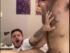 毛猛男的23厘米超粗大鸡巴 gay porn fisting asian