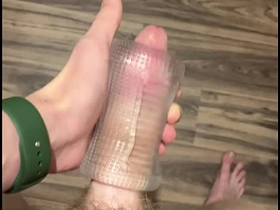 18岁嫩0操手电筒狂射！紧致玩具喷精 - 火热自慰 singapore uncaring sex porn