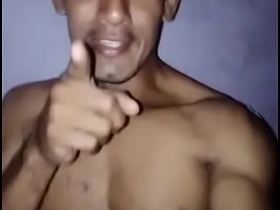 帅哥们都好吗 人家给你们亲亲哦 gay chinese porn passionate