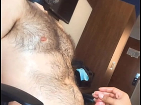 性感水獭男伊森III - 清晨挤奶V切片段/抢先看 chinese porn gay porn
