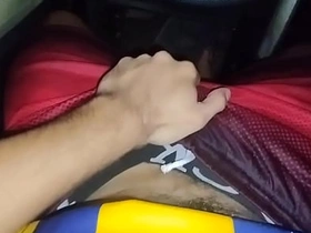 车里激烈呻吟与脏话——DavidPajas hot wings gay porn