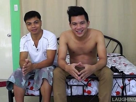 亚洲男孩Rolly被挠痒并射一脸 pinoy gay porn facebook