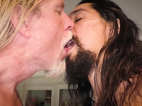 雷神与洛基激吻 gay lovemaking porn japanese