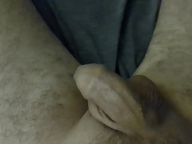 睡不着还不如自摸 chinese rio gay porn