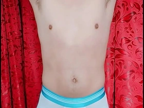 操，内裤里的鸡巴真带劲 gay china porn