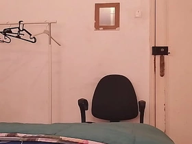躲在邻居房间打飞机 porn singapore gay