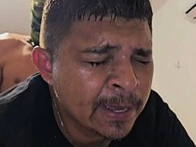 修车工用屁眼还债，被三根大屌轮着操 gay porn japanese bondage