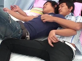 亚裔高尔夫与波利族小便无套 japanese gay movie porn