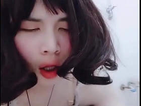 亚洲人妖女仆穿制服用大假阳具自慰 juicy taiwan blithe porn