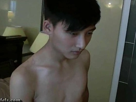 亚裔少年射精后淋浴 hot joyful free porn