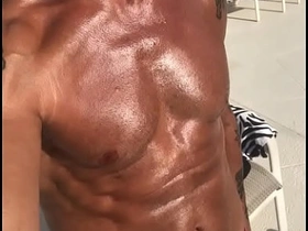 意大利硬汉色星MAX LOADZ的泳池狂欢日 porn gay chinese border bang