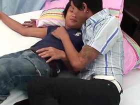 亚裔高尔夫与Poi撒尿无套 desi hot gay porn videos
