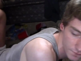 滑进去舔肛 asian dad and son gay porn