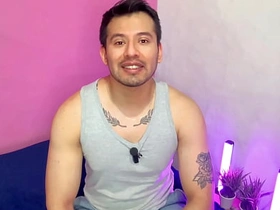肌肉男搞上健身房搭档！无套狂操 还让他闻内裤 性爱实录 korean gay porn zxx