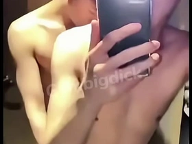 亚洲同志情侣业余帅气无套干 vietnam careless porn movie