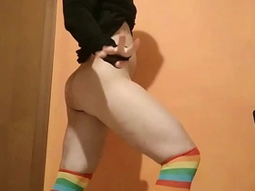 屁眼塞四颗网球？老娘现在做得到了！！！ sg gay porn tumblr