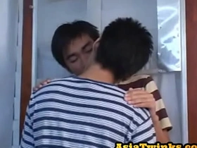 瘦亚裔69后传教士体位无套被操 kong japan gay porn