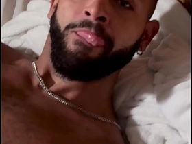 屁股超赞的猛男 pinoy knead gay porn