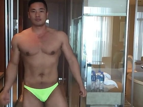 亚洲男模自慰 - 托尼 asian story gay porn