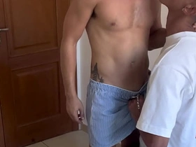 大鸡巴坐上去爽翻了 onlyfans korean gay porn