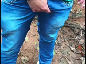 在野地里被陌生人猛操 porn gay asian young