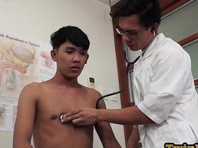 亚洲医生检查小鲜肉屁股 big weasel words gay sex videos asian