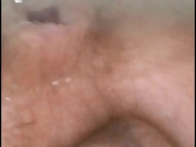 我就喜欢水柱冲我屁眼的感觉 hot blissful male sex porn