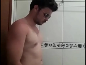 骚货猛男晃着鸡巴在短裤里 asian blissful obese cock sex videos